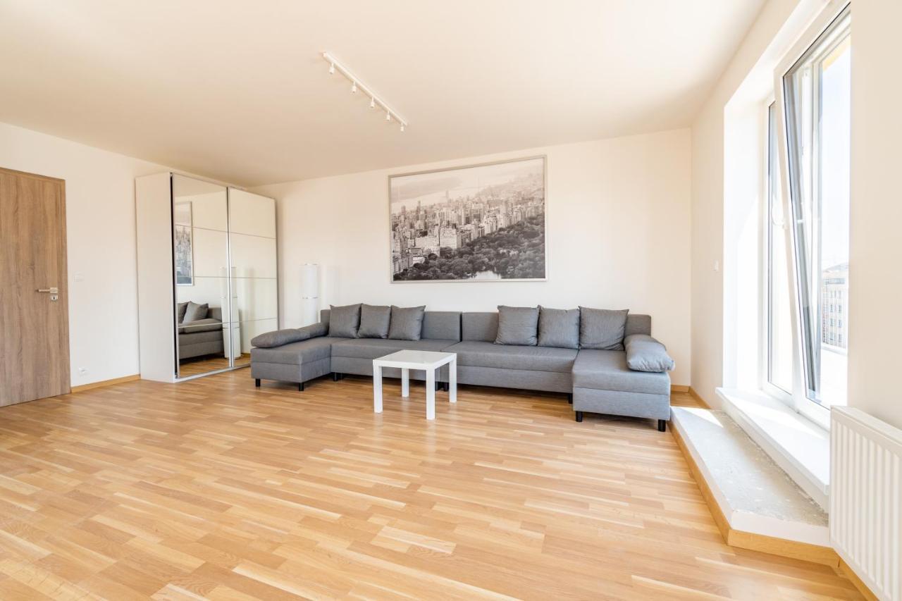 Penthouse # 81 With Panoramic City View In Elite Rezidence With Free Parking Prag Exterior foto